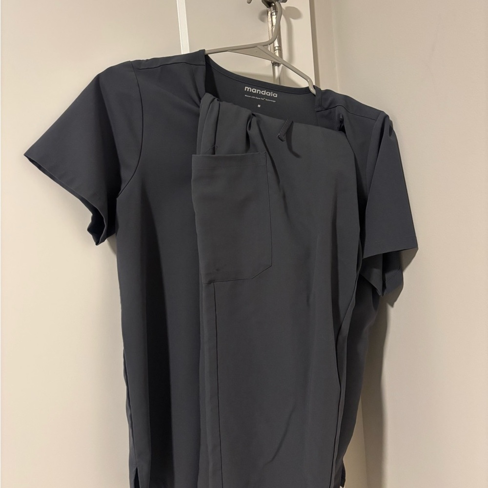 Mandala Gray Scrub Set